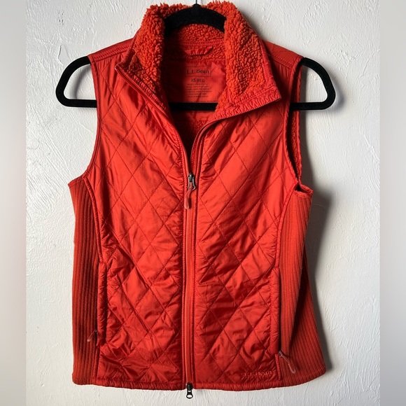 L.L. Bean Jackets & Blazers - 𝅺L.L Bean Quilted Fleece Lined Vest